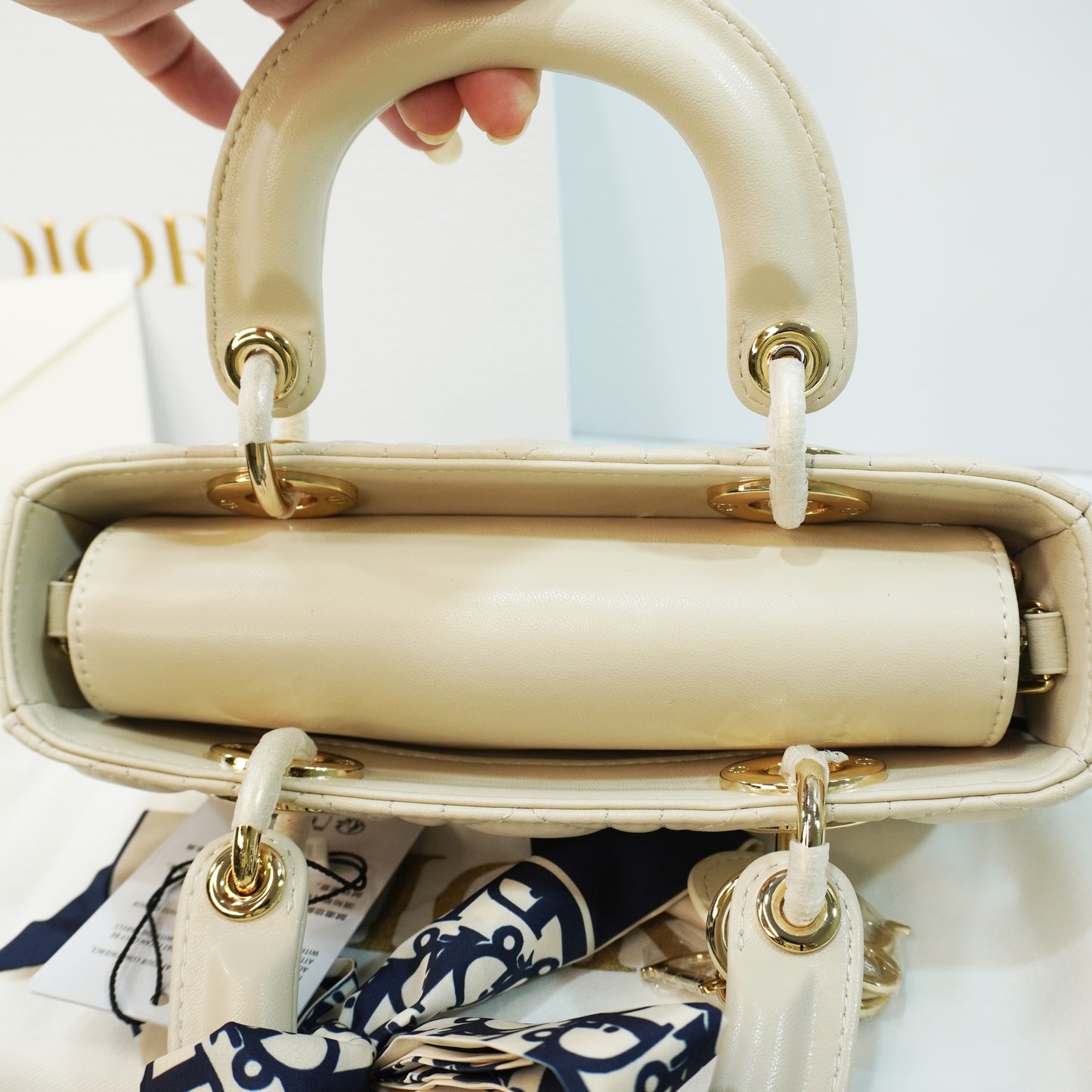 CD007 - Sling/Shoulder - Ivory Tone