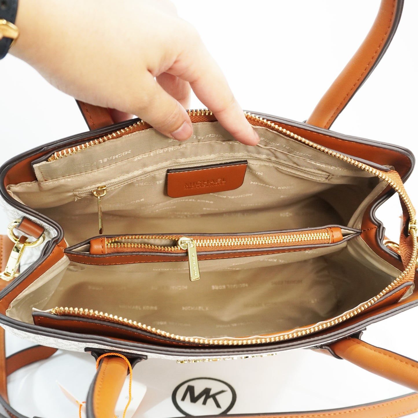 MK1101 - Satchel - White Tan
