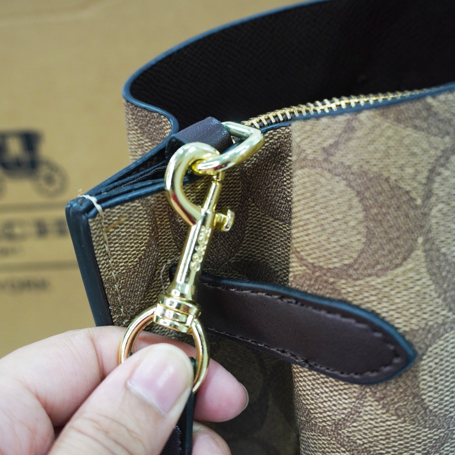 CH Hanna Carryall - Coffee Apricot