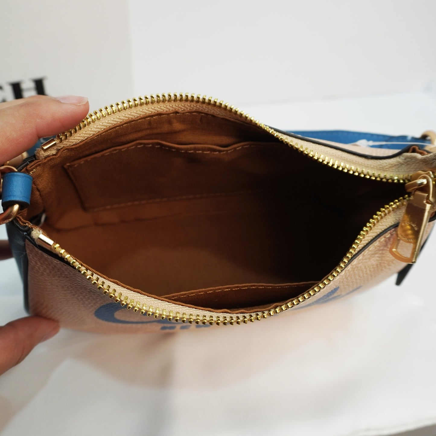 CH786 - Shoulder/Sling - Beige Blue