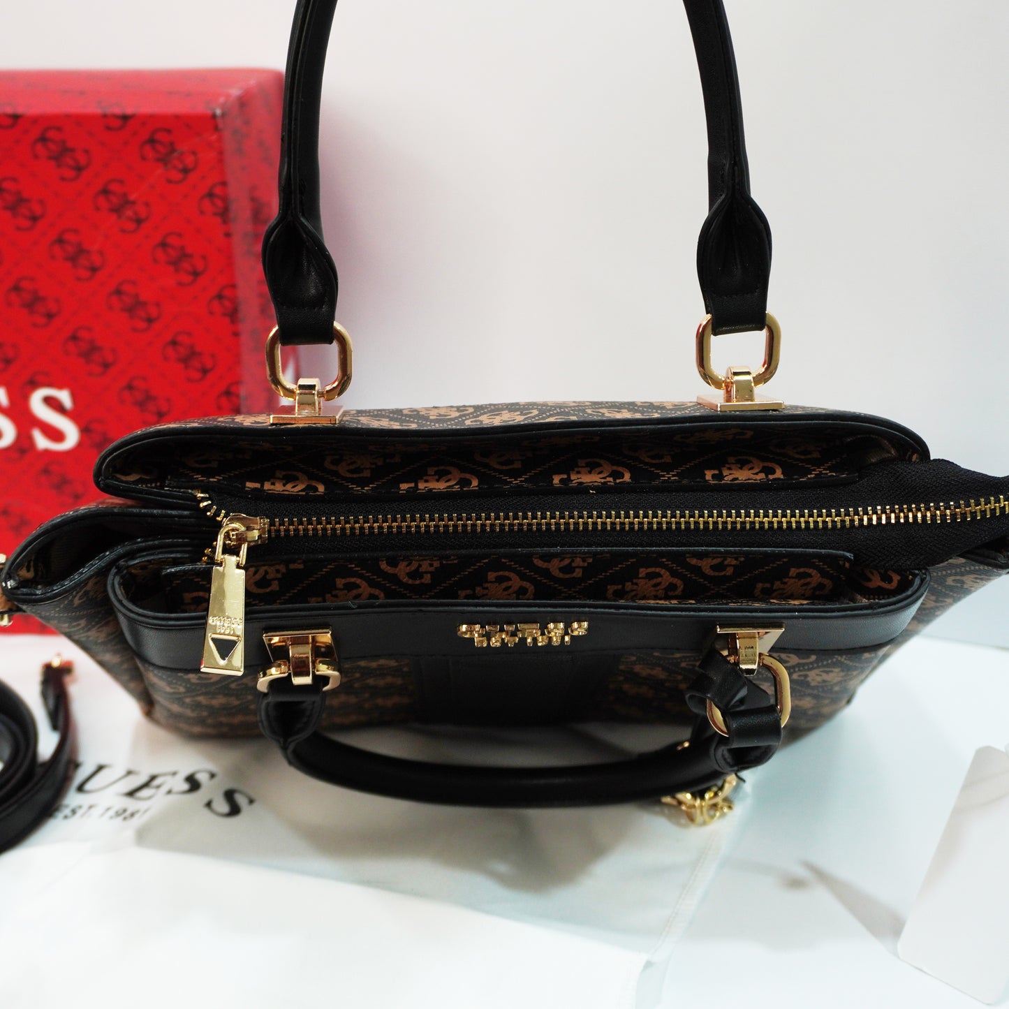Ges225 - Medium Tote - Signature Print