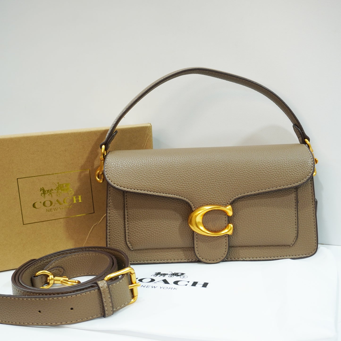 CH C Label 26 - Shoulder/Sling - Mouse (With white box)