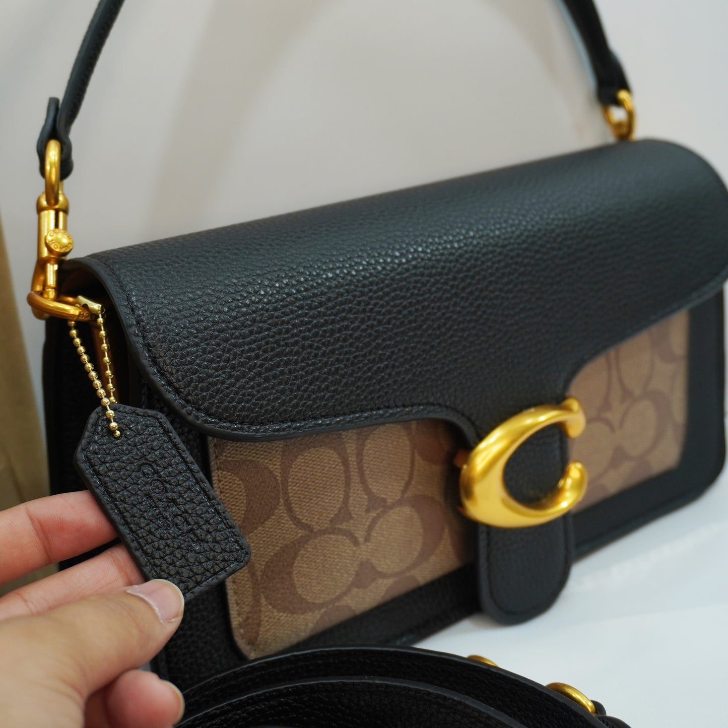 COCH Tabby 26 - Shoulder/Sling - Black Apricot