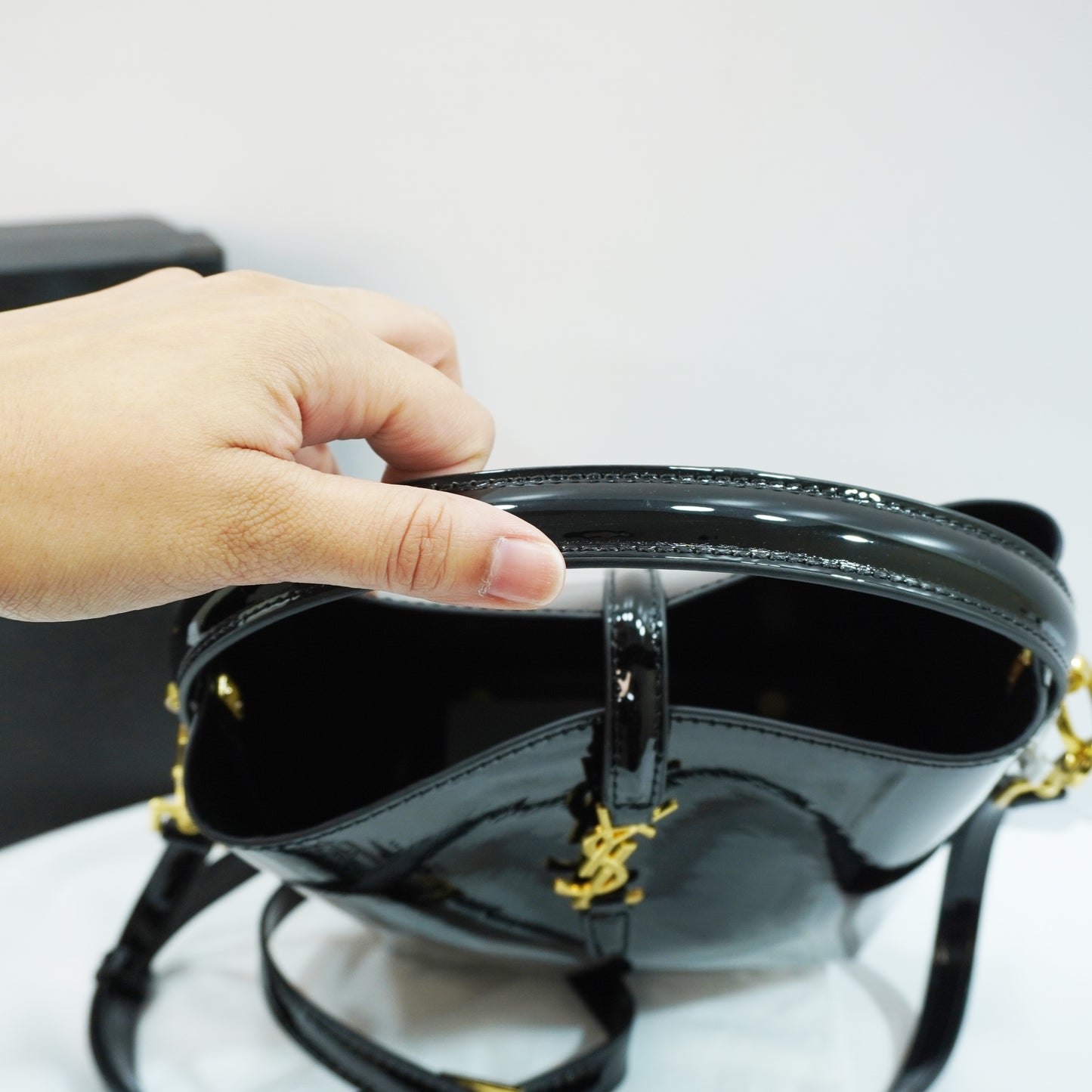 Ysl565 - Bucket Style Sling- Black