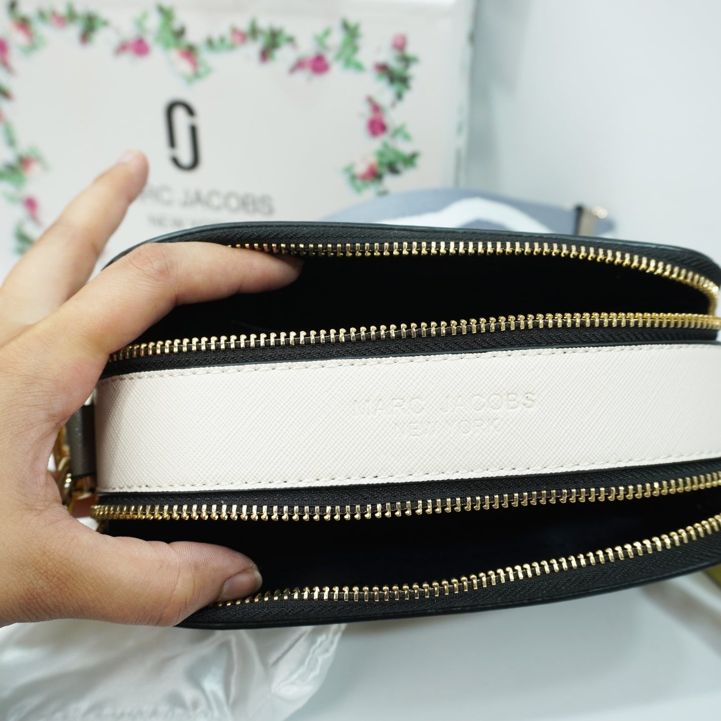MJ232 - Sling/Crossbody - Taupe Grey