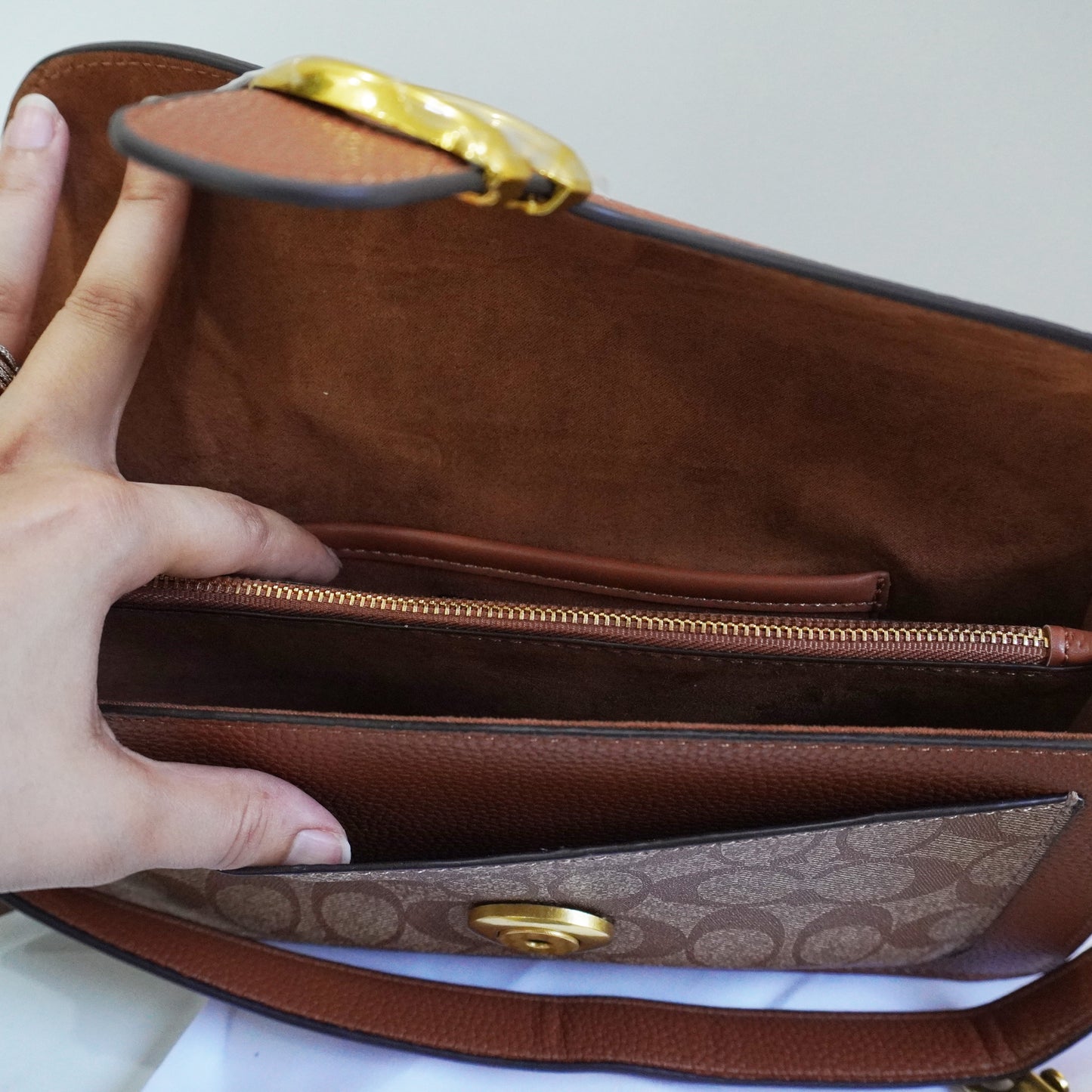 CH C Label (26) - Shoulder/Sling - Tan Brown