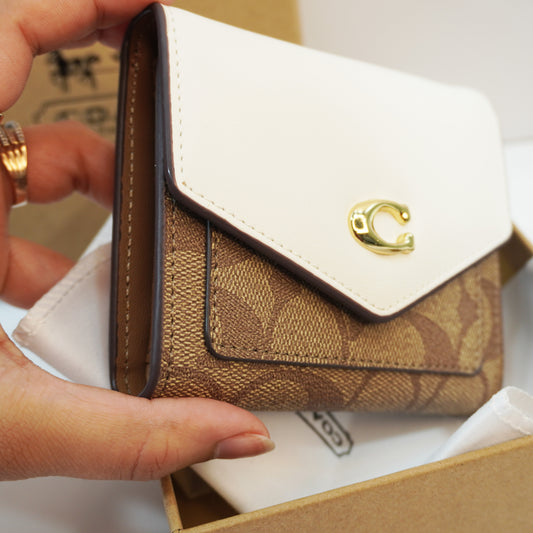 CH11 - Wallet - White/Apricot Ultra Premium Quality