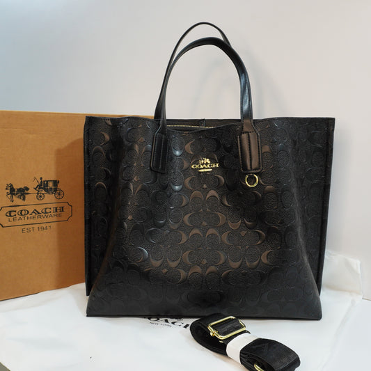 CH110 - Tote bag - Black Monogram
