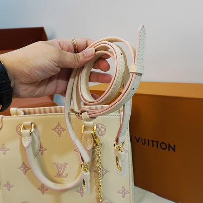 LV515 - Satchel/Sling/Medium size tote - Cream snd Blush Pink