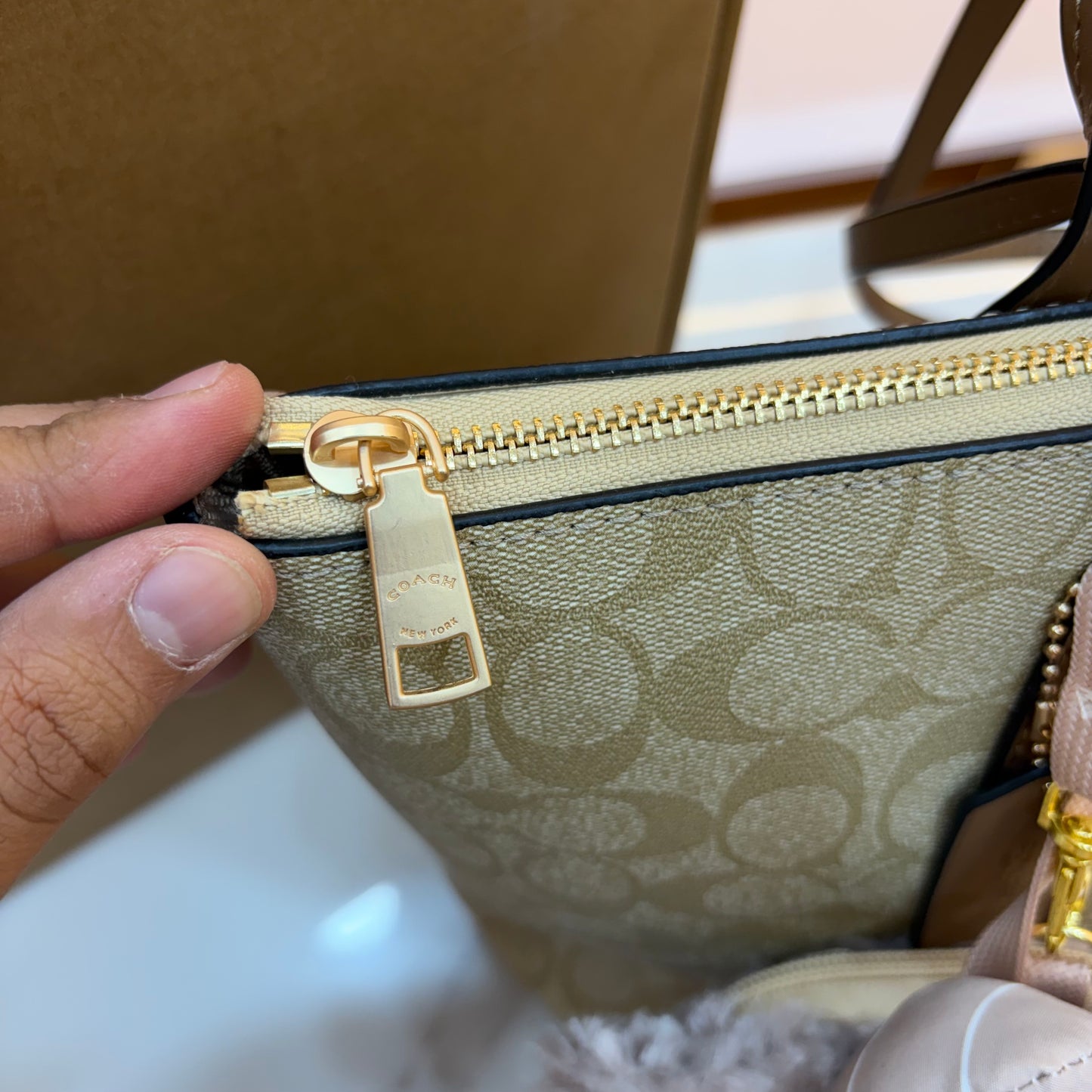 COCH Gallery Tote Bag- Light Apricot