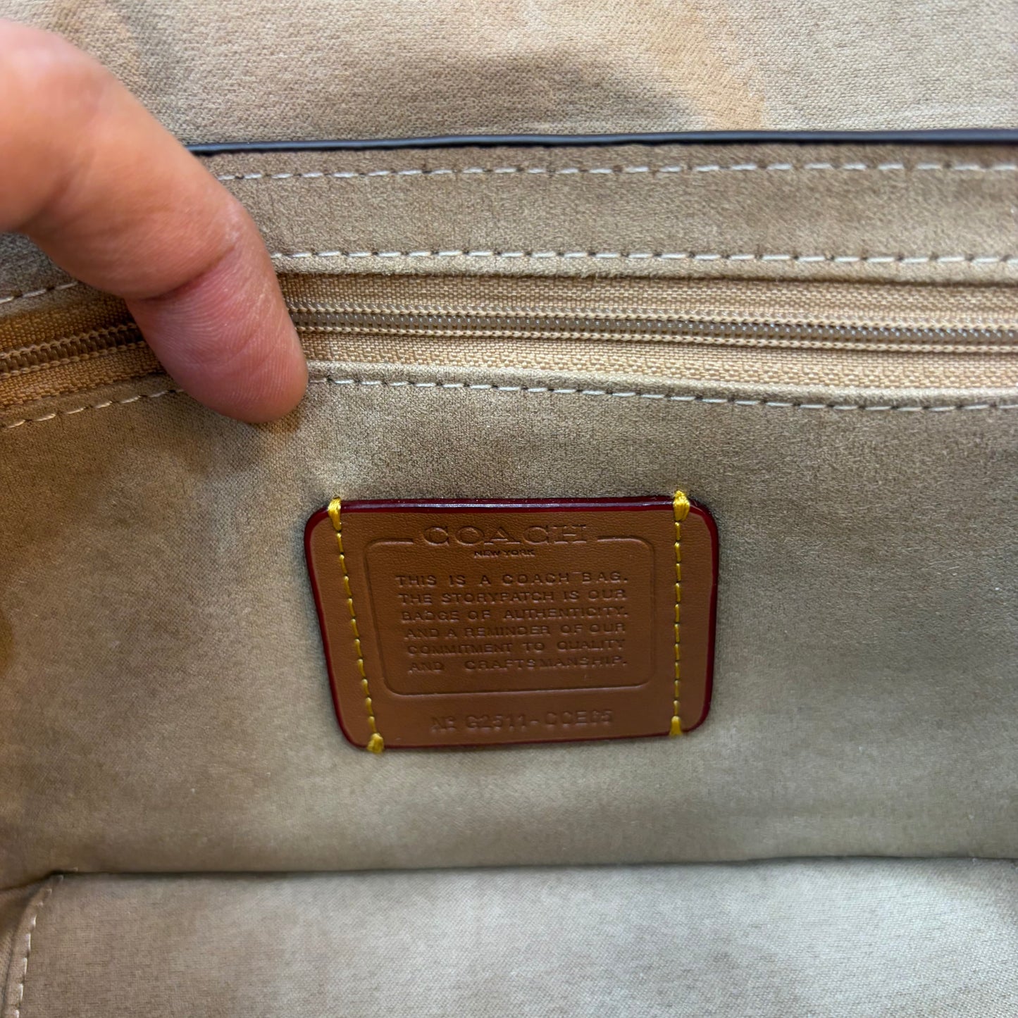 COCH HARPER Shoulder/Sling Bag - White