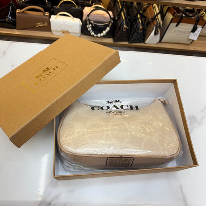 Coch Teri - Signature Beige Colour Bold C