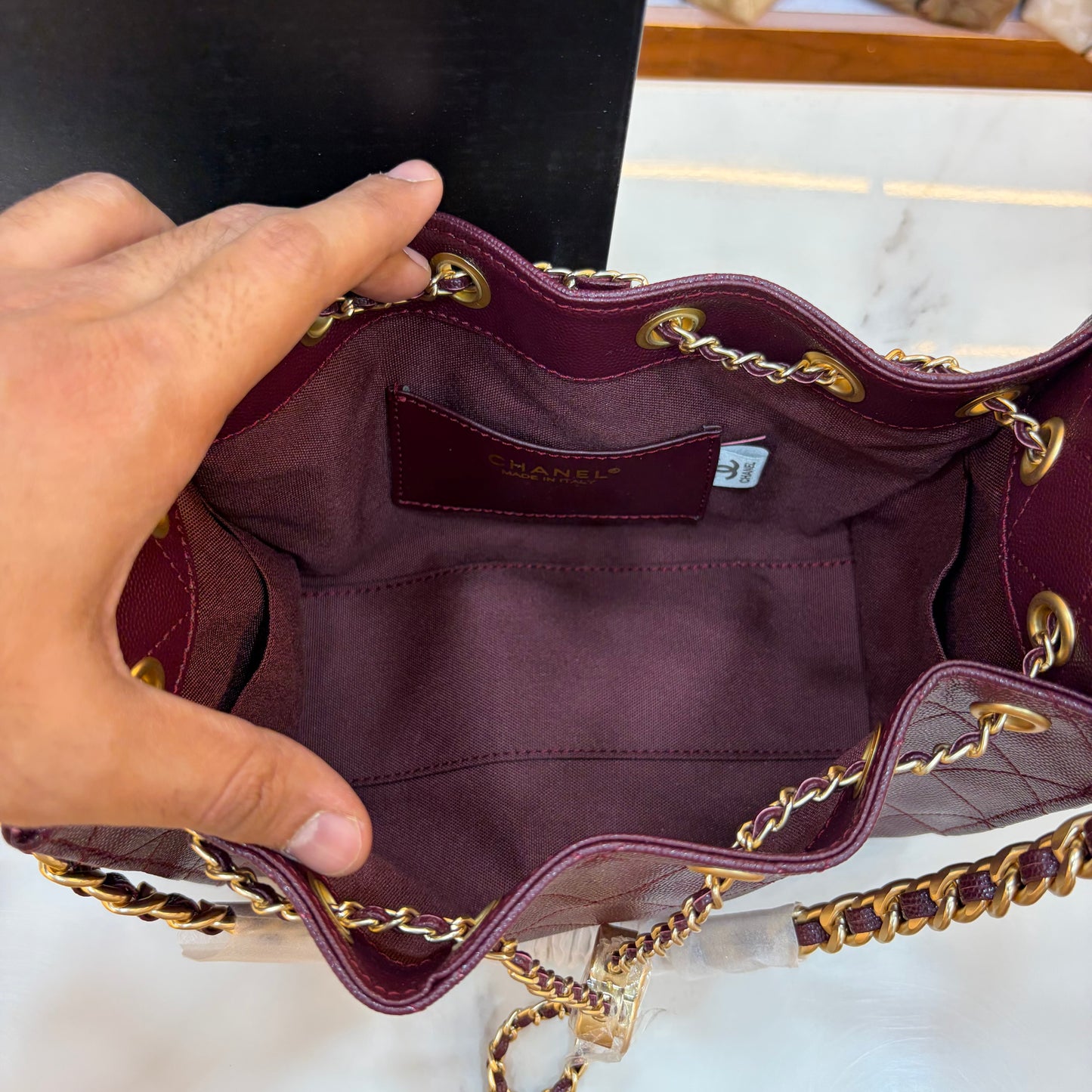 Chanel 25 Small Handbag - Wine