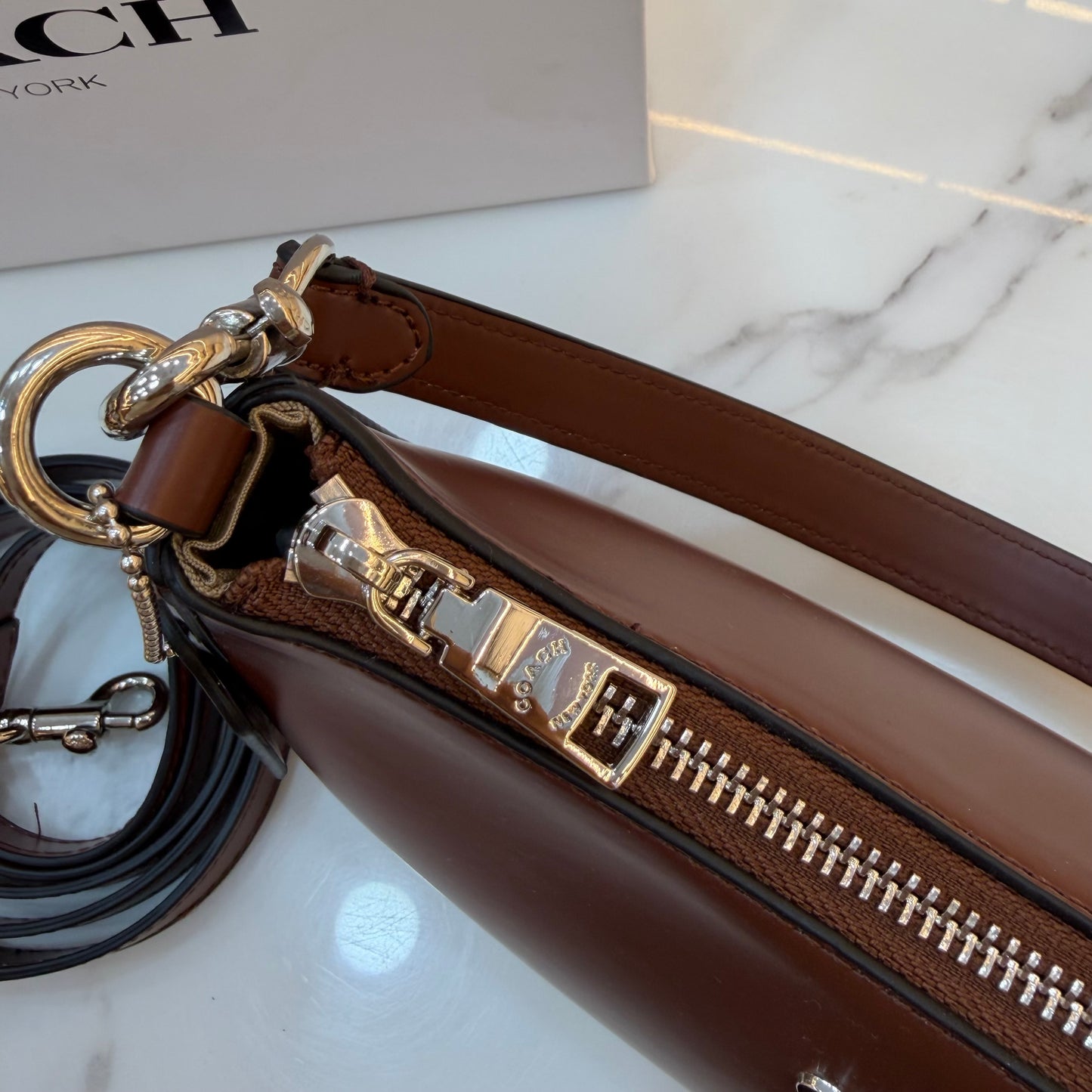 COCH TERI Sling/Shoulder Bag - Brown