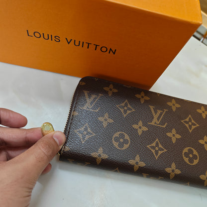 LV Signature Long Wallet
