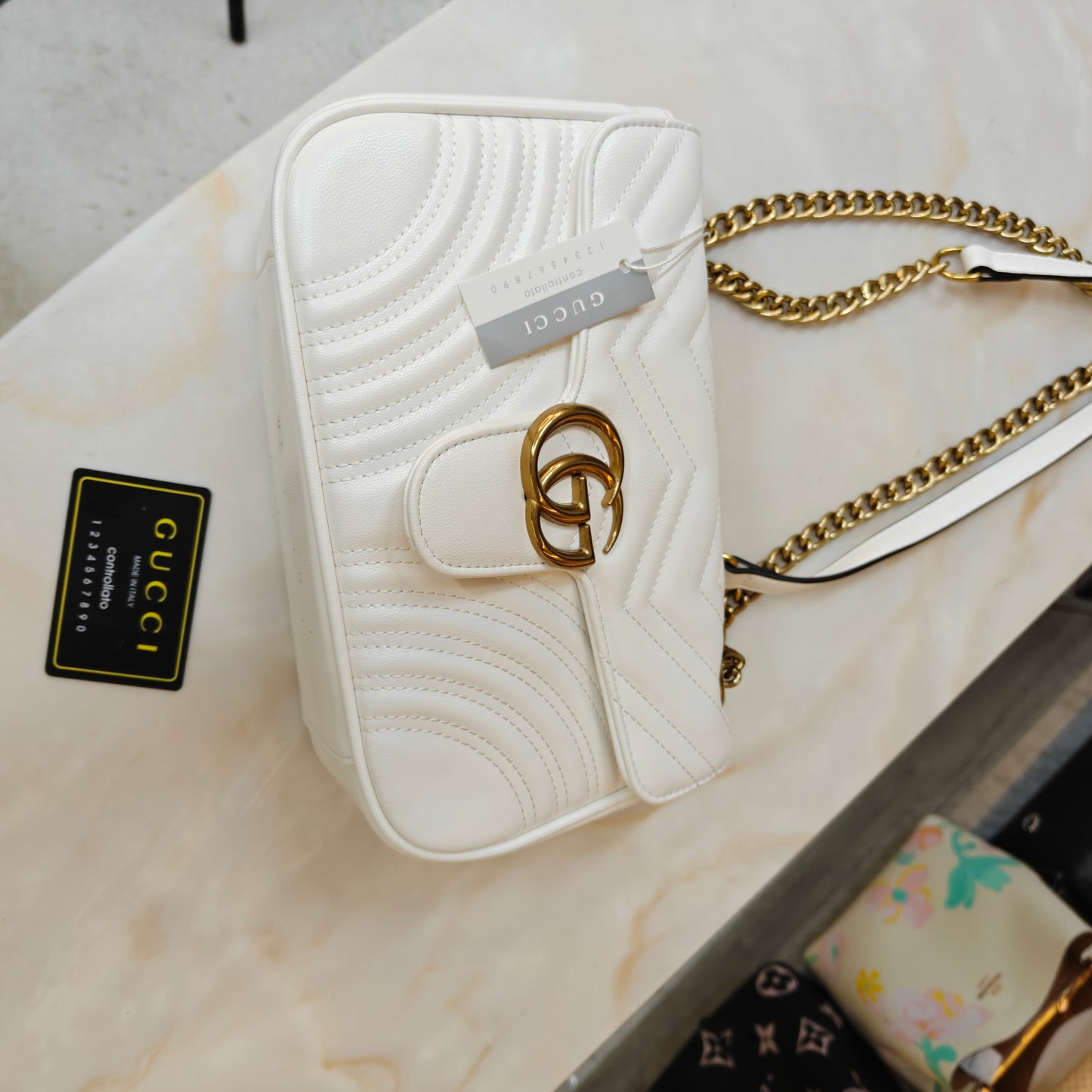 GG Marmont Medium Size (White)
