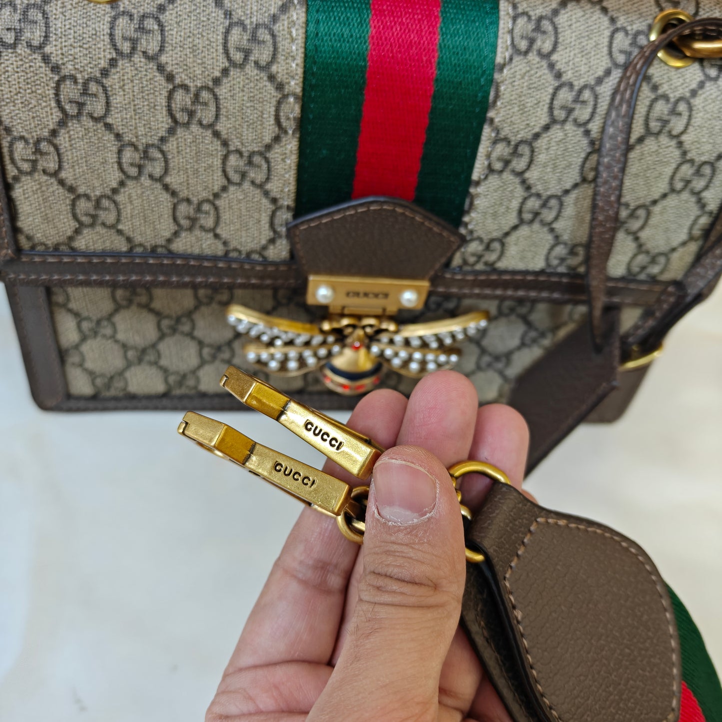 GG Bee (Ultra Premium)