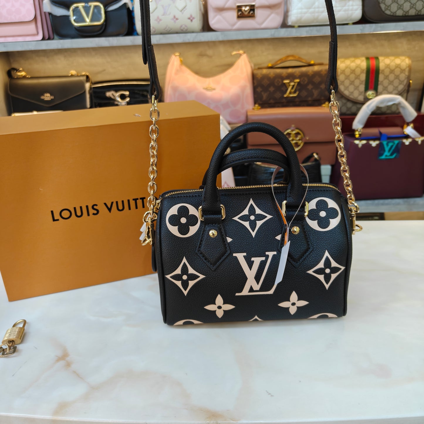 LV Speedy Bandoulière - Black Cream (Ultra Premium)