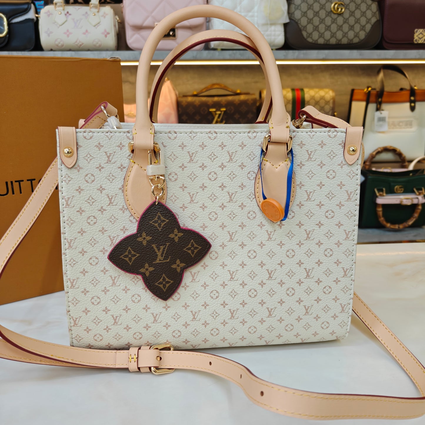 LV On The Go! - Medium Size (Ultra Premium)