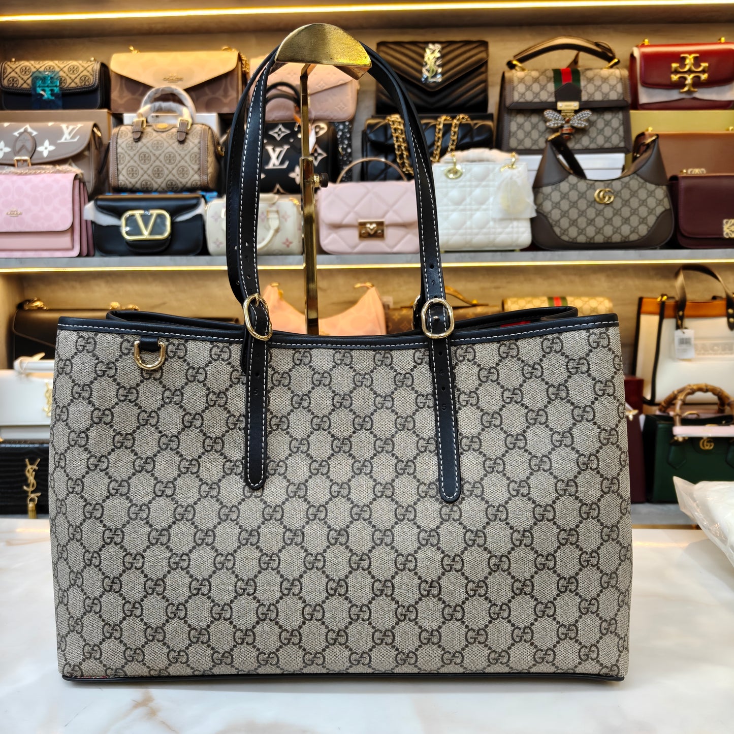 GG Emblem Tote (Ultra Premium) - Black Handle