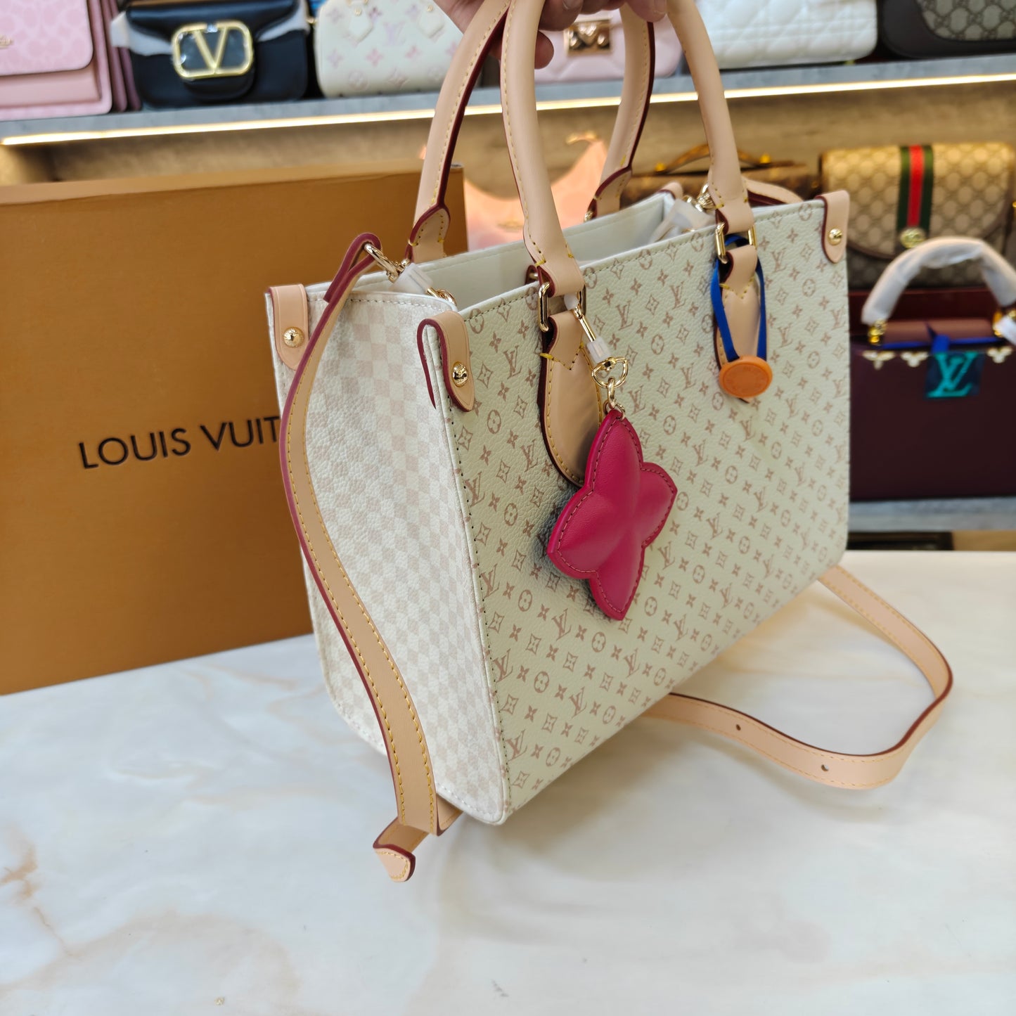 LV On The Go! - Medium Size (Ultra Premium)