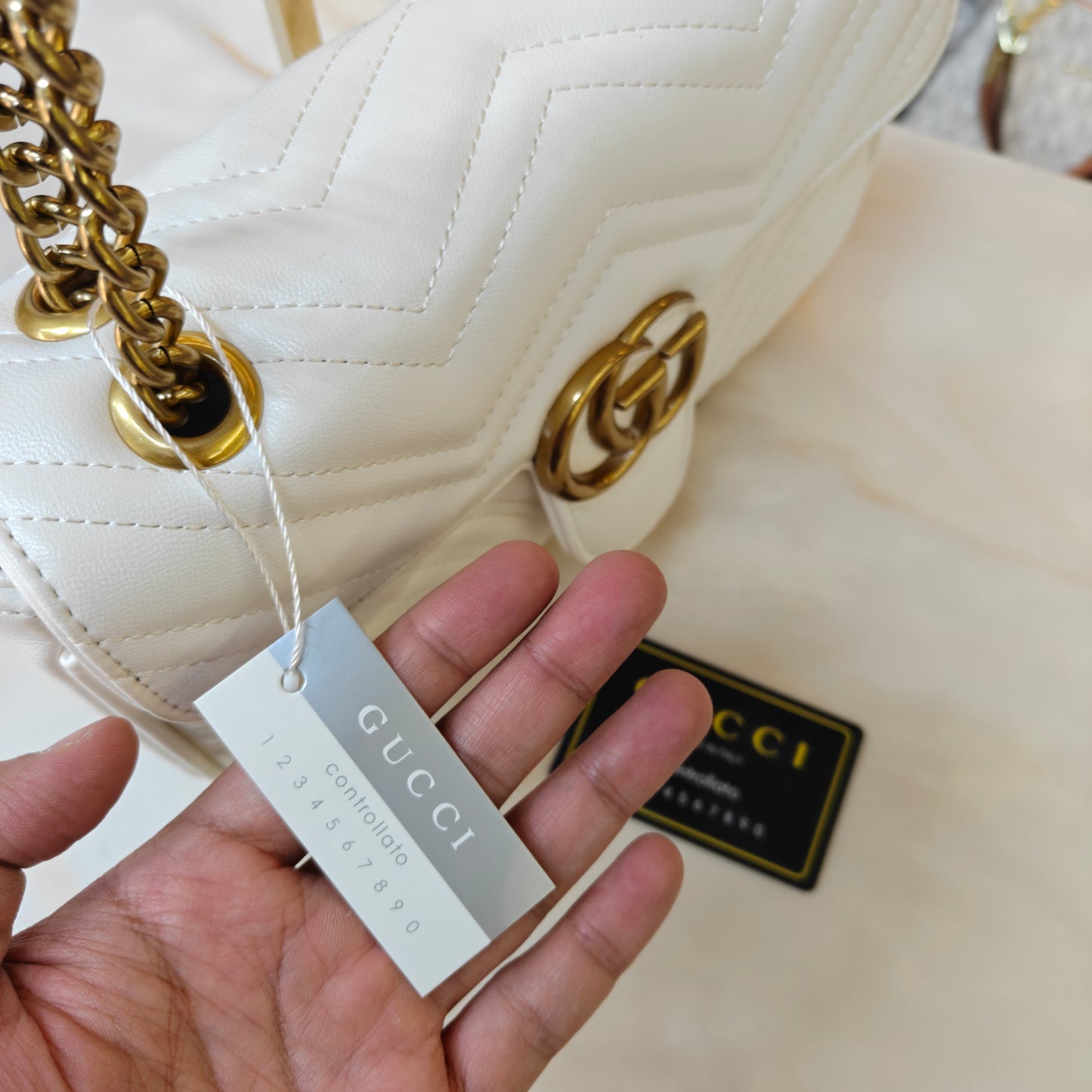 GG Marmont Medium Size (White)