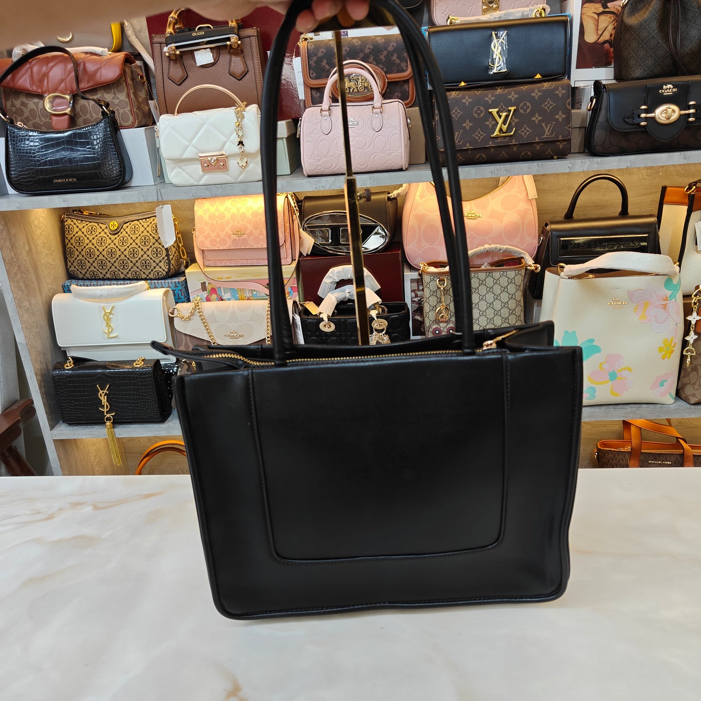 CNK Medium Tote Bag - Black