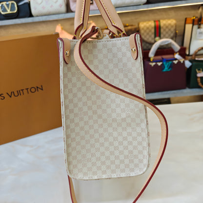 LV On The Go! - Medium Size (Ultra Premium)