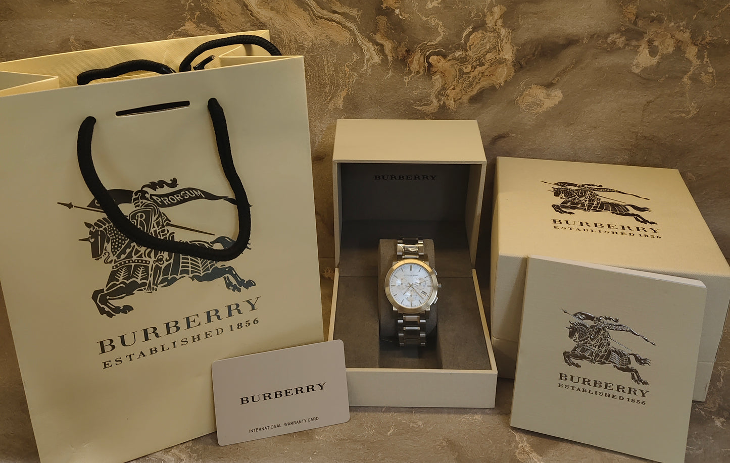 BRB Wristwatch with a Stainless Steel Strap