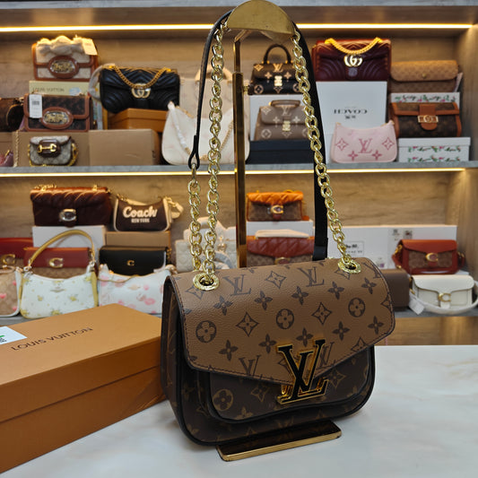 LV Passy - Signature Colour
