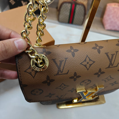 LV Passy - Signature Colour