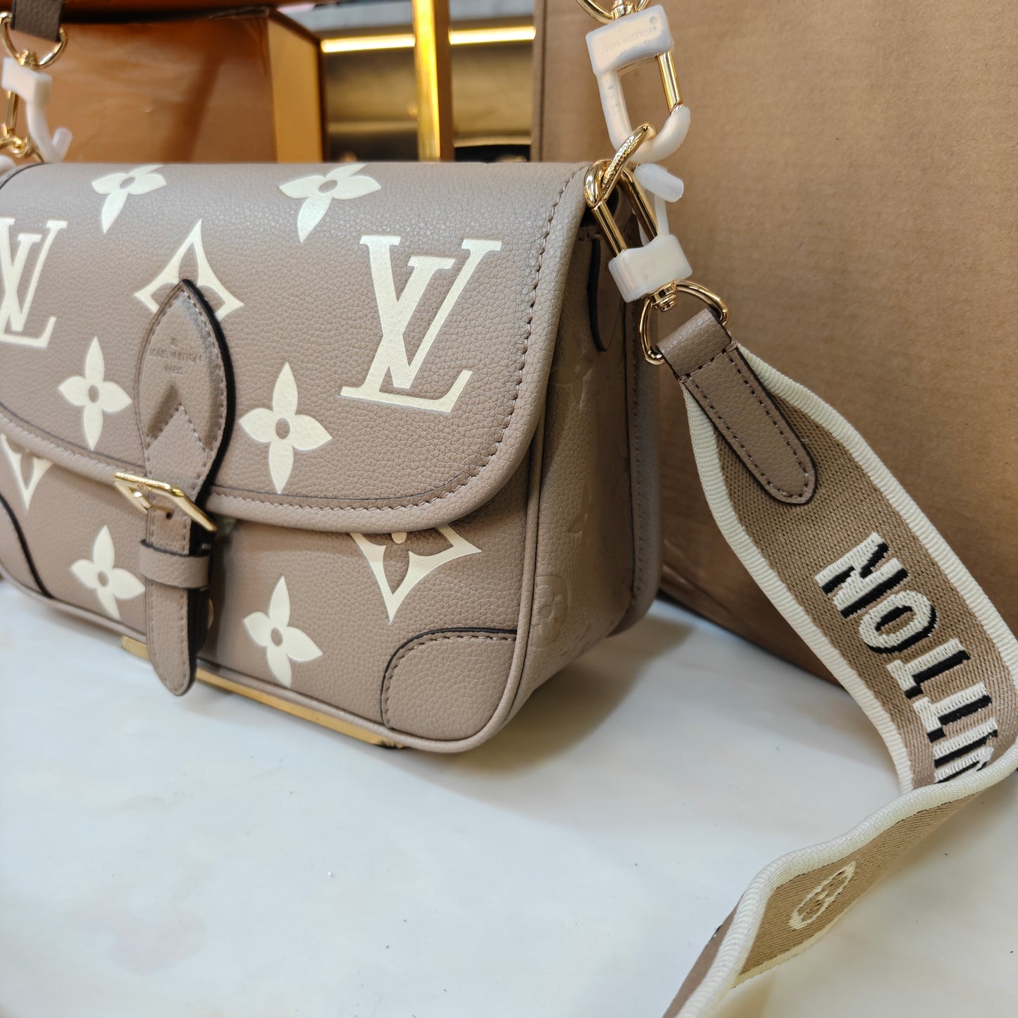 LV Diane Sling/Shoulder Bag -Ultra Premium Double Box (Beige)