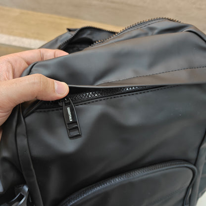 Essentials23 Bagpack (Solid Black)