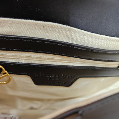 CD - Saddle (Plain Black)