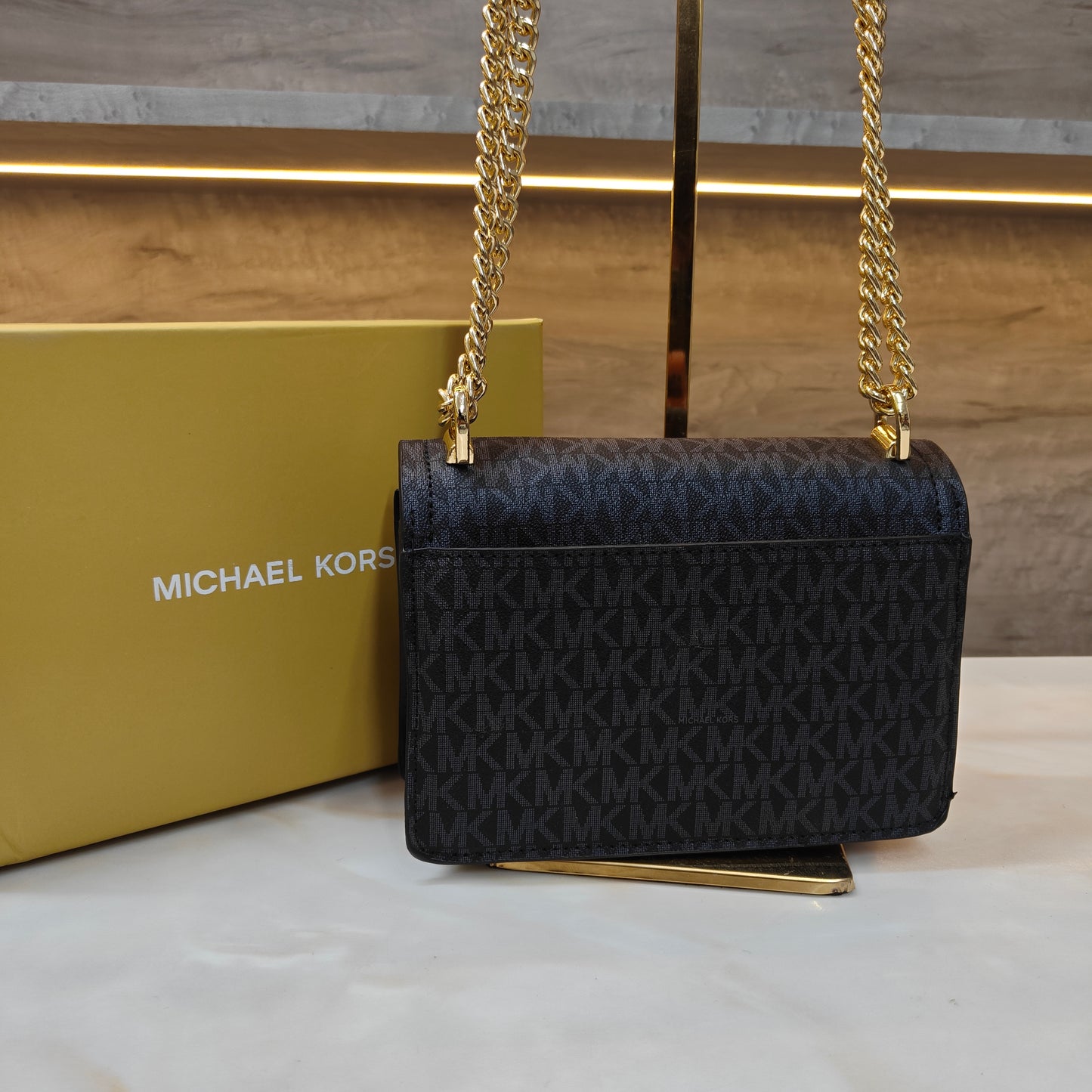 MK Hethr Sling Bag - Black