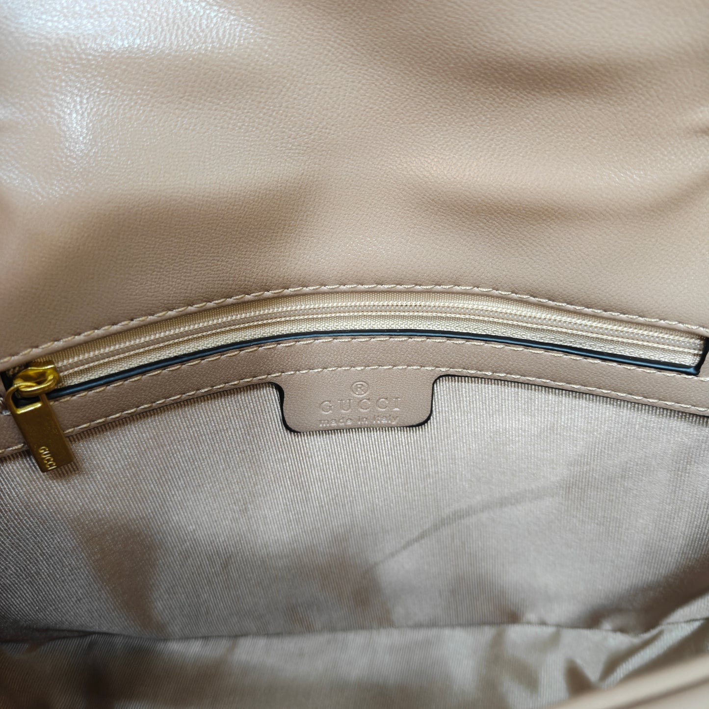 GG Marmont Medium Size (Beige)