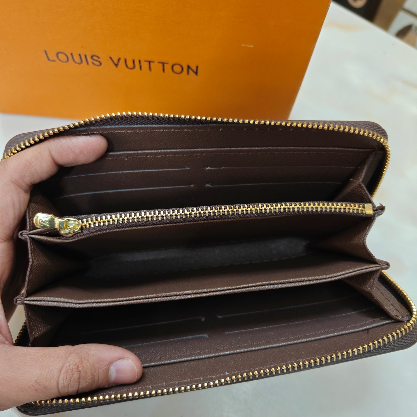 LV Long Wallet - Chekered Design