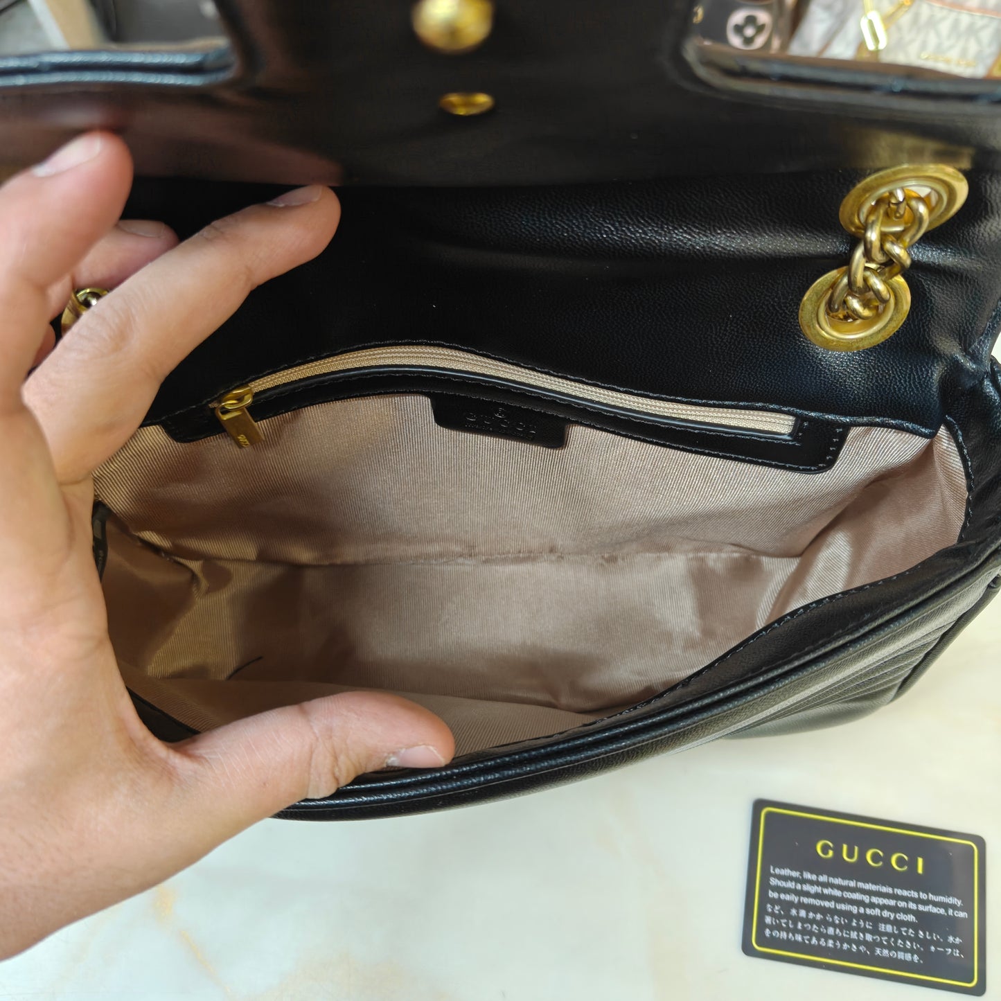 GG Marmont Medium Size (Black)