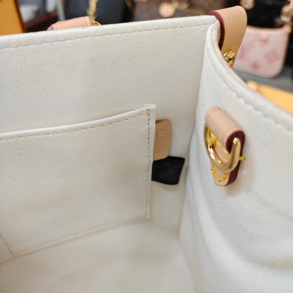 LV On The Go! - Medium Size (Ultra Premium)