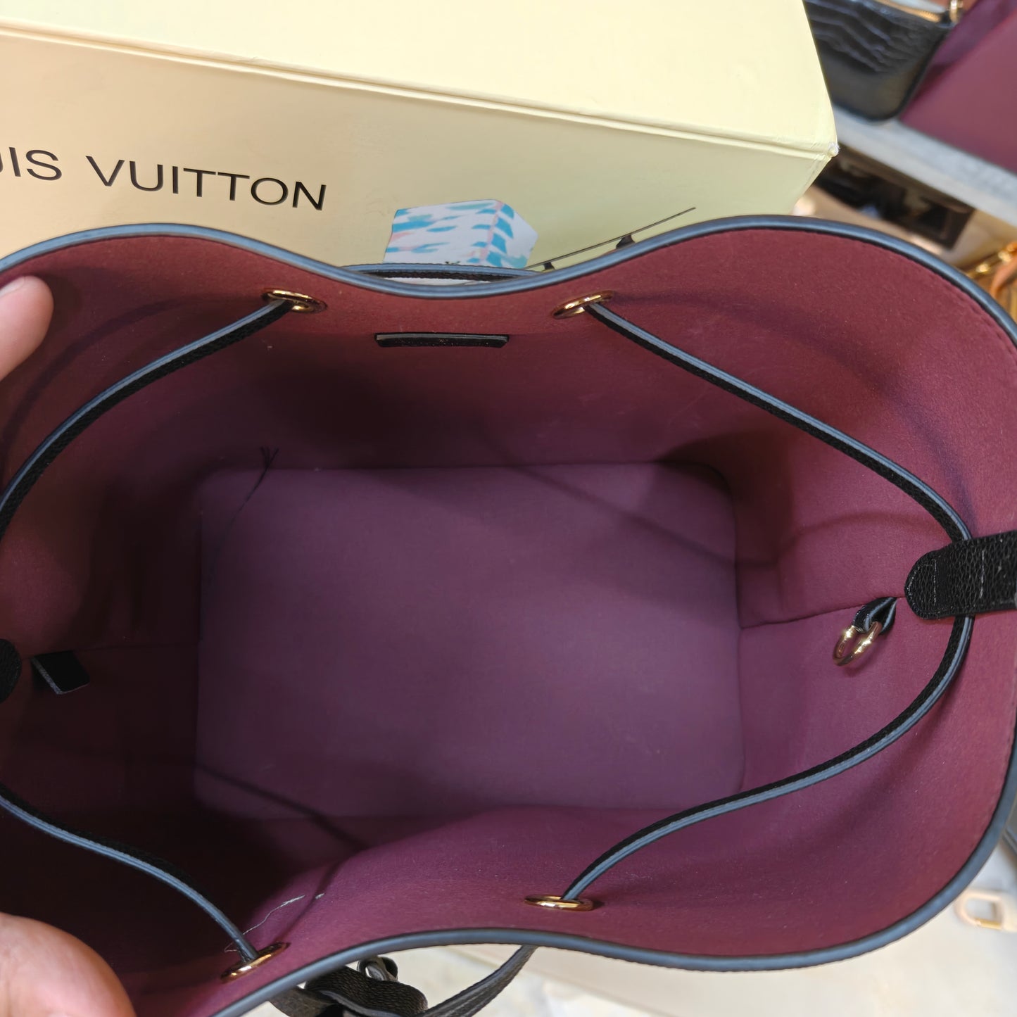 LVN Neo Neo MM - Bucket Bag (Ultra Premium) - Black