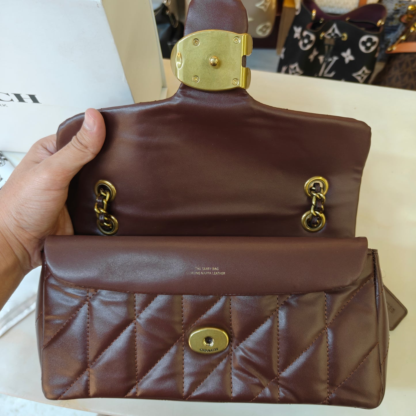 CH Quilted Tabby Ultra Premium - Chocolate Colour