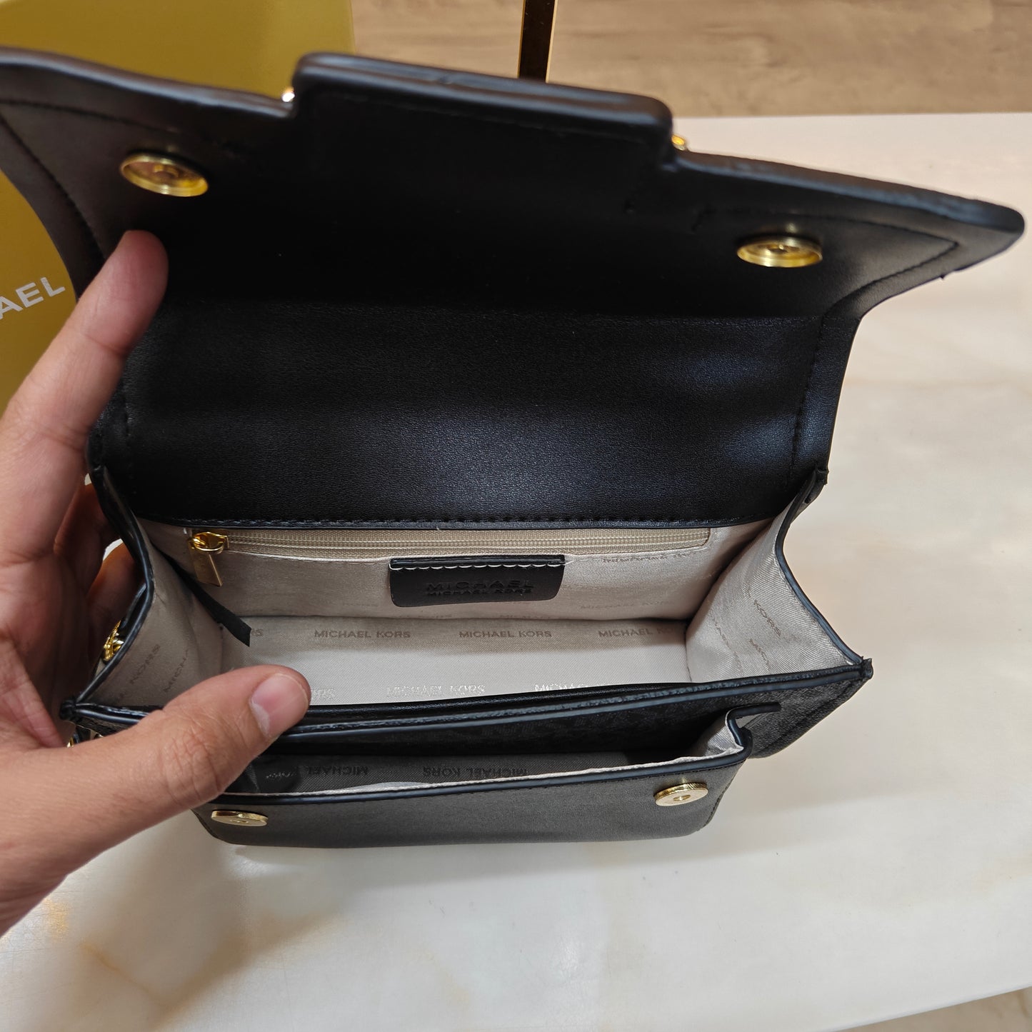 MK Hethr Sling Bag - Black