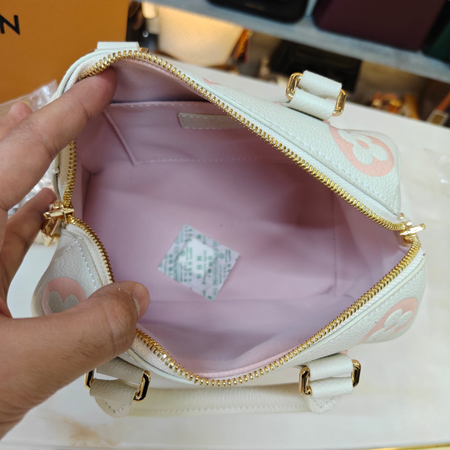 LV Speedy Bandoulière - Cream Pink (Ultra Premium)