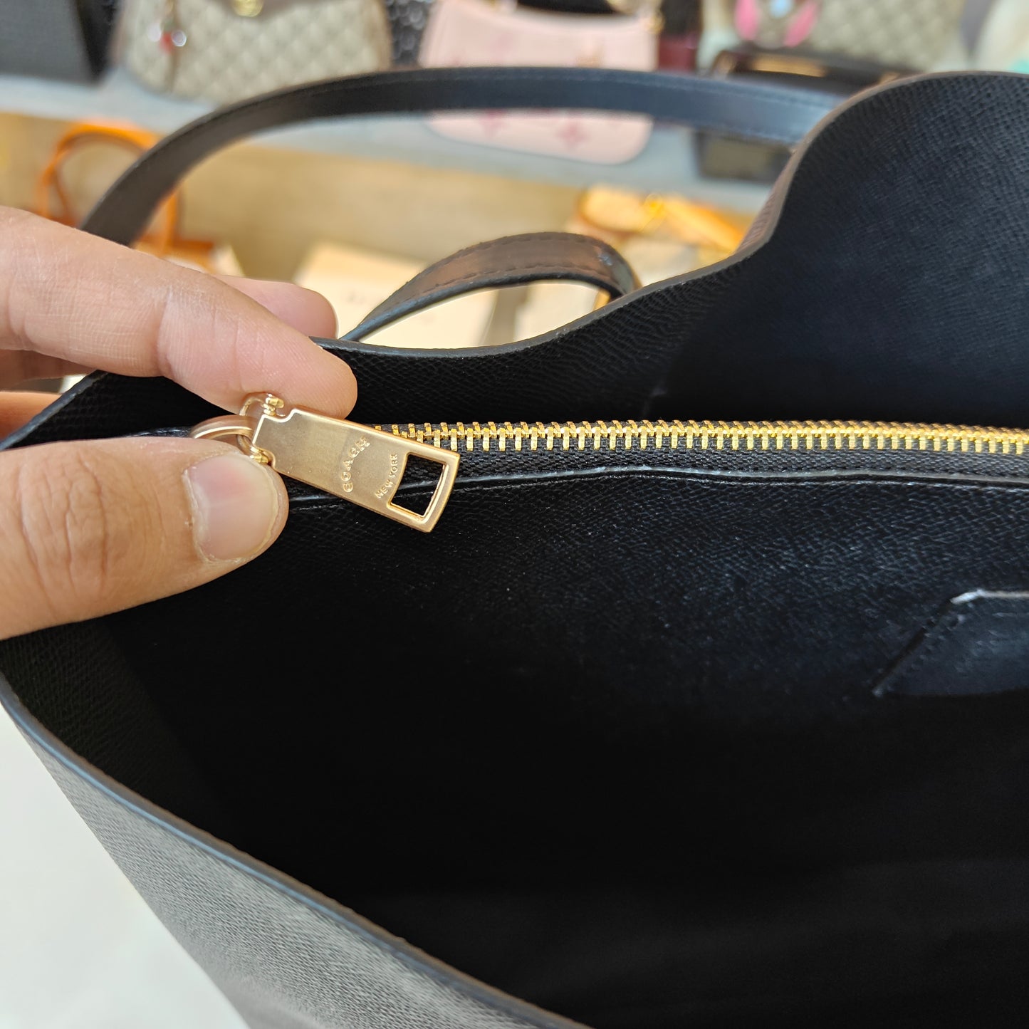 CH Mollie 3 Partition Tote Bag - Midnight Black