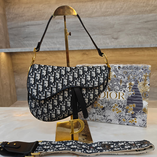 CD - Saddle Bag (Designer Black)