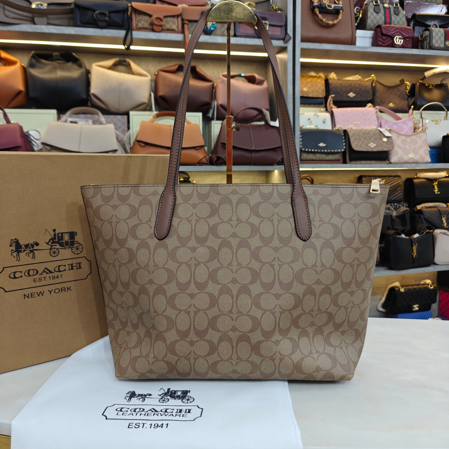 CH - Gallery Medium tote - Apricot