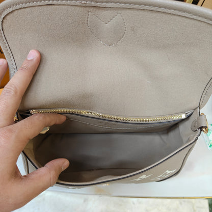 LV Diane Sling/Shoulder Bag -Ultra Premium Double Box (Beige)