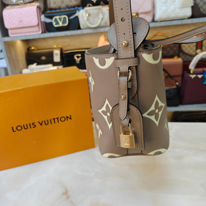 LV All in Bucket Bag (Ultra Premium) Beige