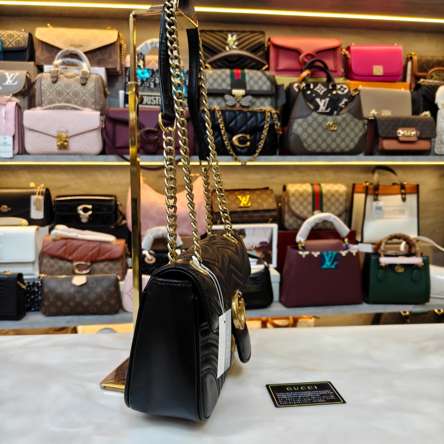 GG Marmont Medium Size (Black)