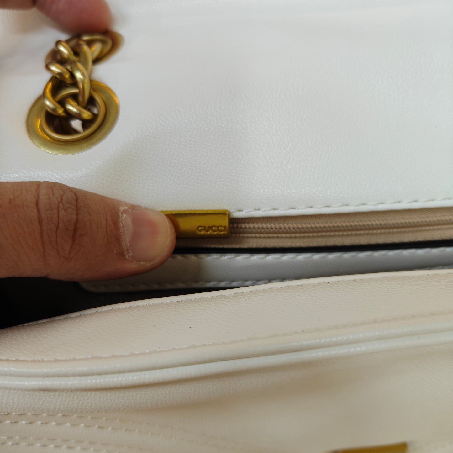 GG Marmont Medium Size (White)